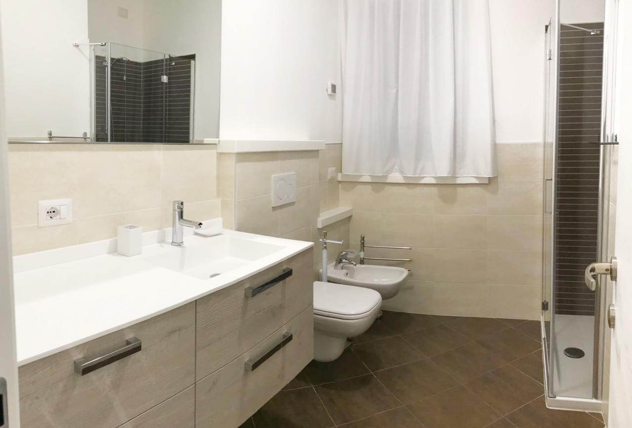 Baia Blu - Luxury Apartments With Pool Cremia Екстер'єр фото