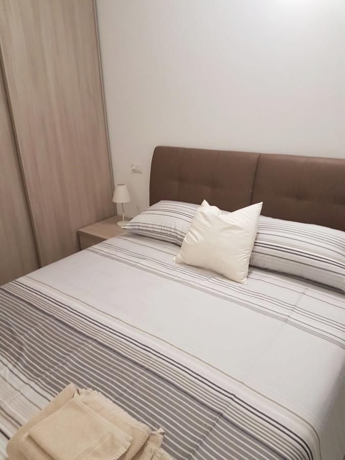 Baia Blu - Luxury Apartments With Pool Cremia Екстер'єр фото