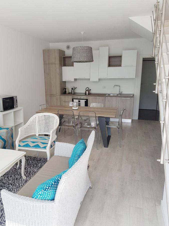 Baia Blu - Luxury Apartments With Pool Cremia Екстер'єр фото